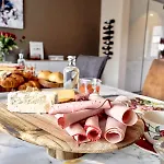 Le Relais De Lou Bed & Breakfast 3*